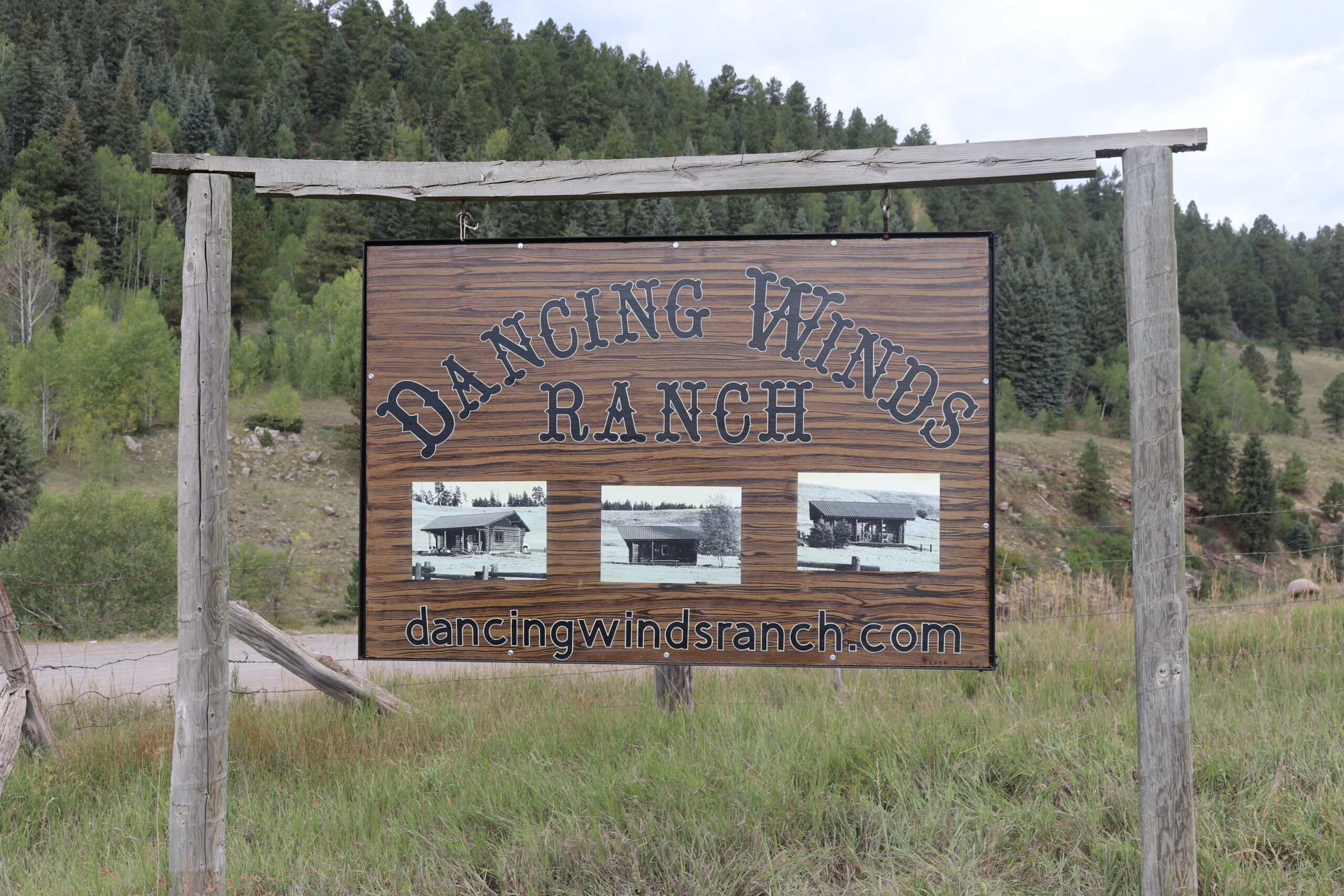 dancing_winds_ranch_sign